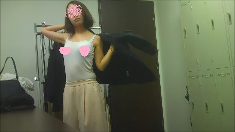 美人バイト二日間着替え