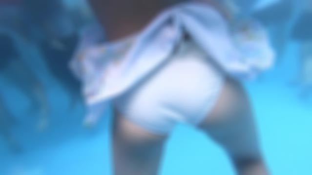 プールで最高の美形JKのケツ＆JKカップル