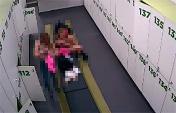 ロッカールームの防犯カメラ６